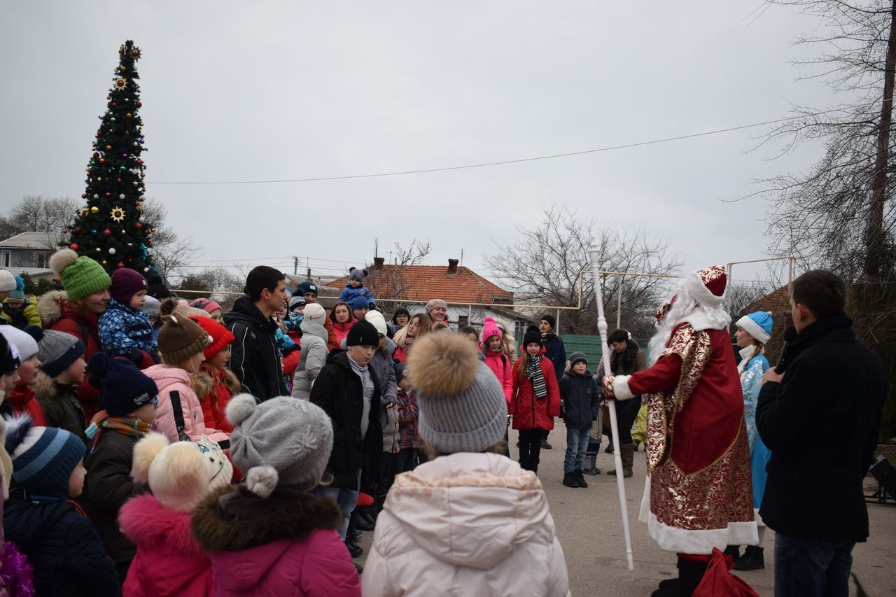 tradicionnyj novogodnij utrennik 01