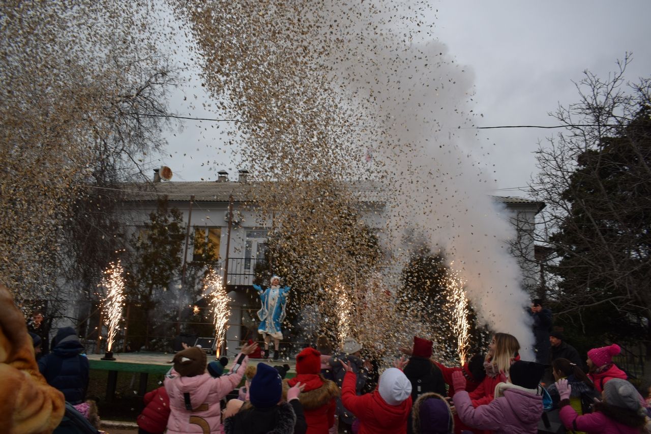 tradicionnyj novogodnij utrennik 01