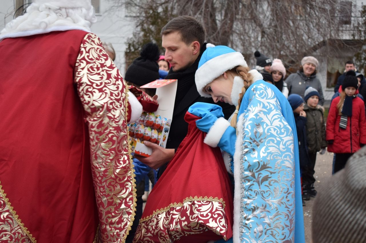 tradicionnyj novogodnij utrennik 01