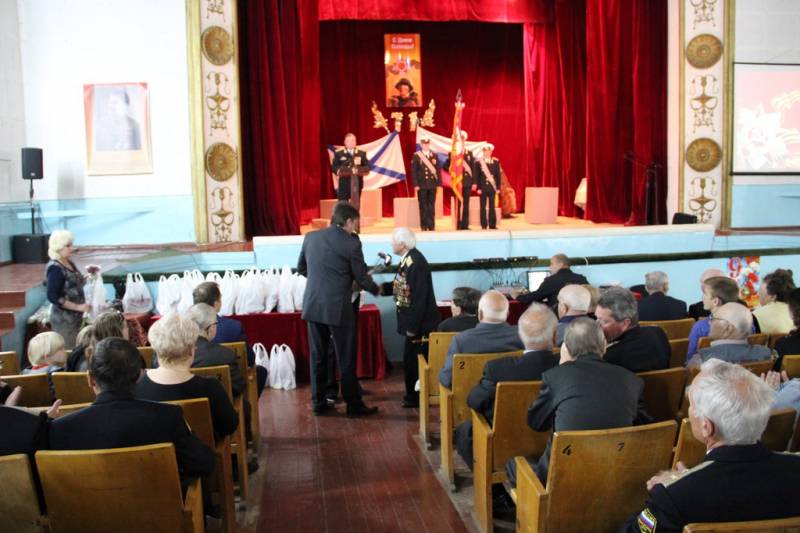 torzhestvennyy_koncert_dlya_veteranov_v_dofe_07_05_2016_19_web_19