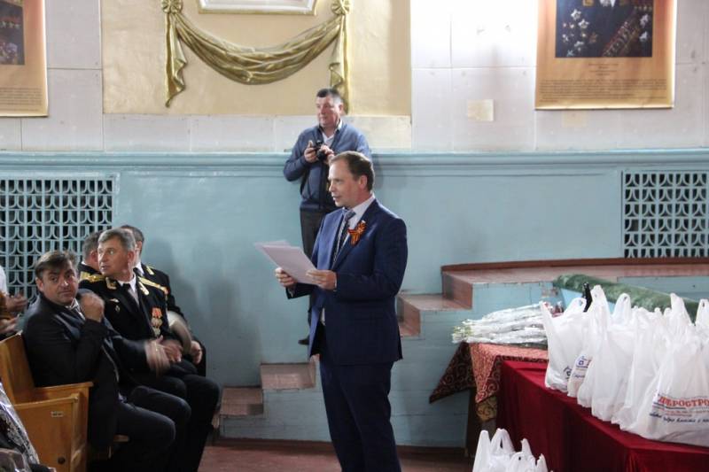 torzhestvennyy_koncert_dlya_veteranov_v_dofe_07_05_2016_28_web_28