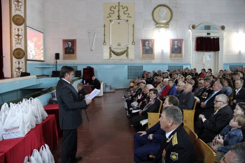 torzhestvennyy_koncert_dlya_veteranov_v_dofe_07_05_2016_30_web_30