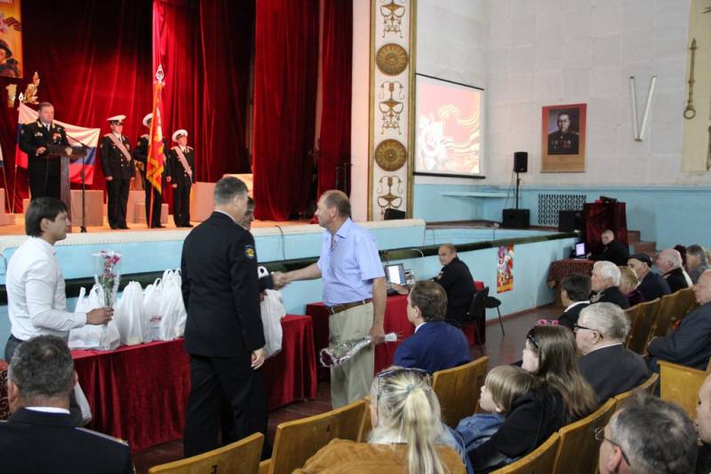 torzhestvennyy_koncert_dlya_veteranov_v_dofe_07_05_2016_36_web_36
