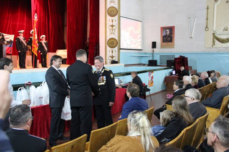 torzhestvennyy_koncert_dlya_veteranov_v_dofe_07_05_2016_37_web_37