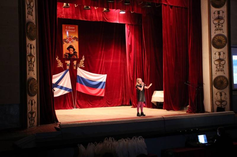 torzhestvennyy_koncert_dlya_veteranov_v_dofe_07_05_2016_41_web_41
