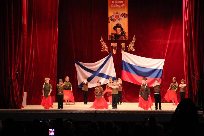 torzhestvennyy_koncert_dlya_veteranov_v_dofe_07_05_2016_57_web_57