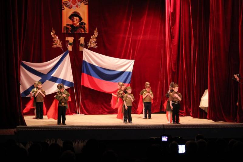 torzhestvennyy_koncert_dlya_veteranov_v_dofe_07_05_2016_59_web_59