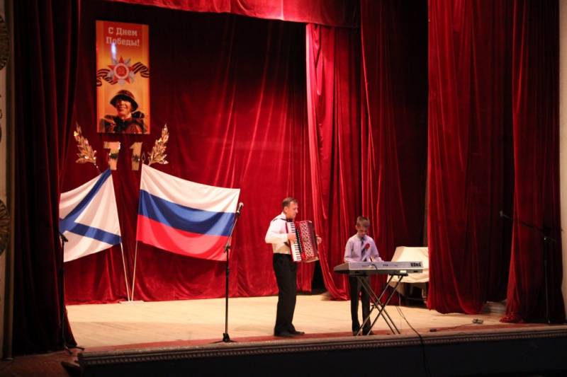torzhestvennyy_koncert_dlya_veteranov_v_dofe_07_05_2016_74_web_74