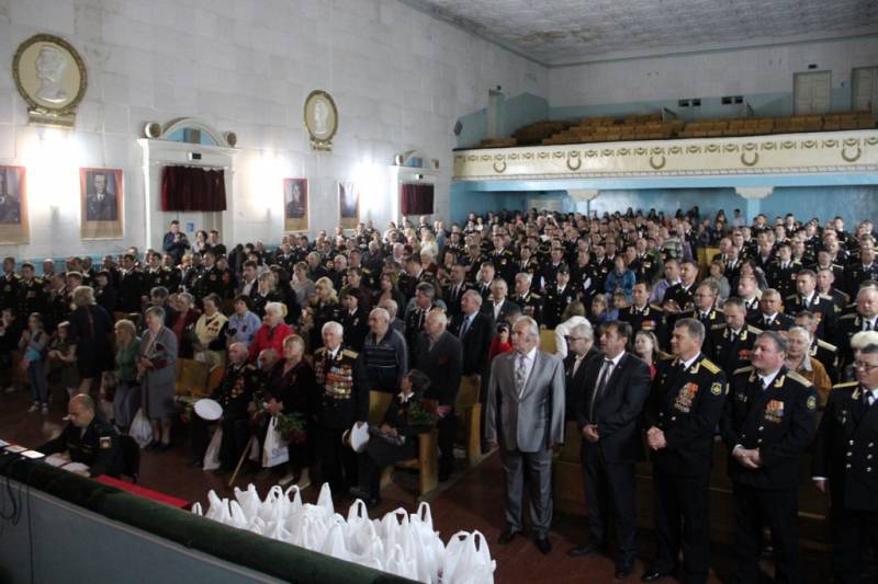 torzhestvennyy_koncert_dlya_veteranov_v_dofe_07_05_2016_92_web_92