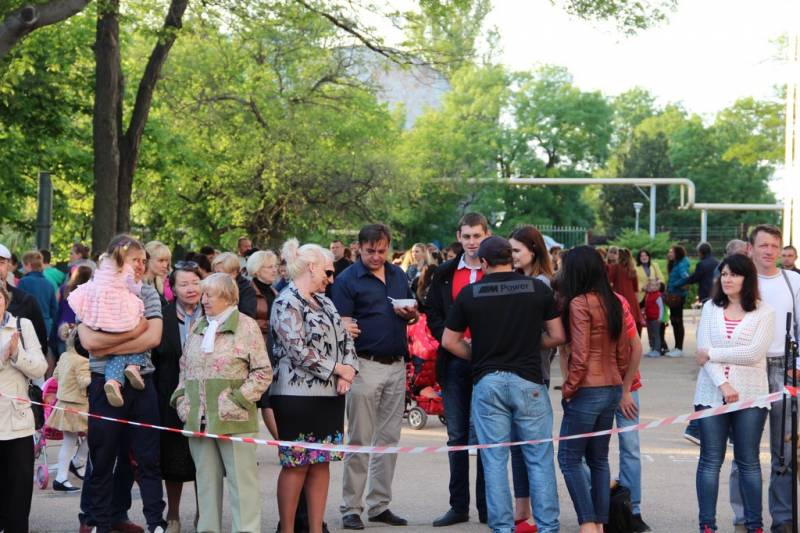 massovoe_gulyanie_polevaya_kuhnya_09_05_2016_20_web_20