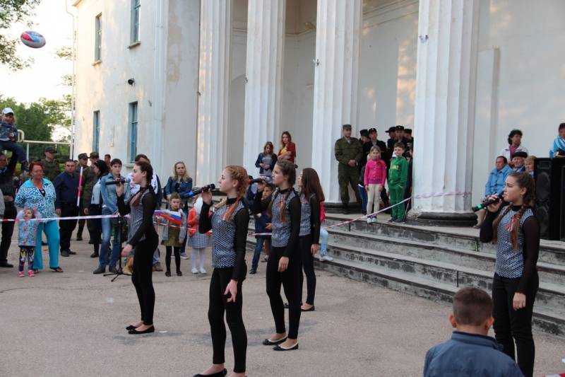 massovoe_gulyanie_polevaya_kuhnya_09_05_2016_33_web_33