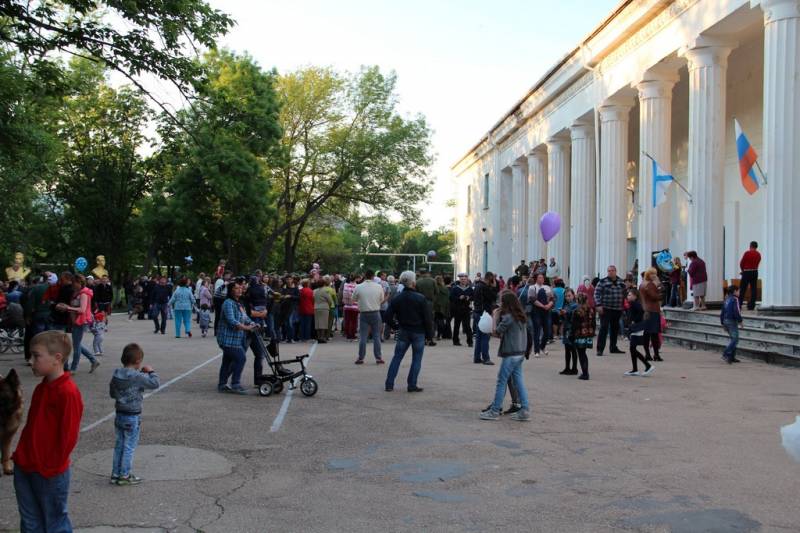 massovoe_gulyanie_polevaya_kuhnya_09_05_2016_35_web_35